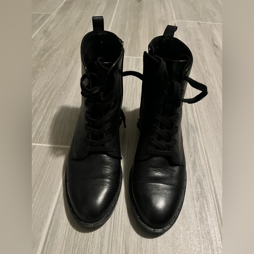 Bootie flat boots